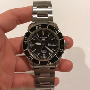 seiko 5 sports snzh55